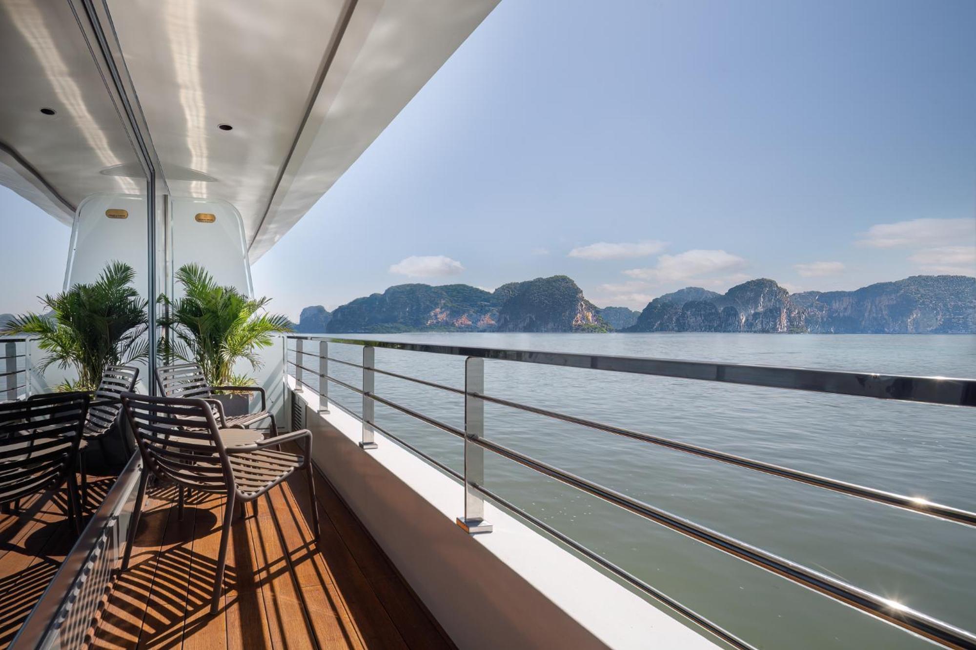 Grand Pioneers Halong Bay Cruise 1 호텔 하롱 외부 사진
